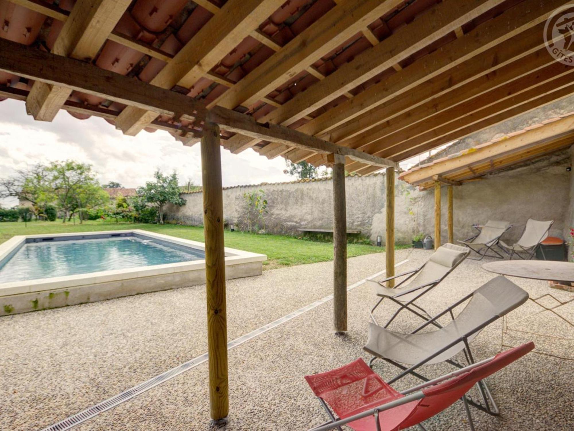 Gite Historique Avec Piscine, Wifi, Animaux Acceptes - Fr-1-496-26 Saint-Germain-Laval (Loire) Exterior foto